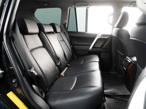 Toyota Land Cruiser Prado 150 Series Рестайлинг 1 с пробегом 2017 года, цена 5 149 000 рублей, 74316 км, внедорожник, Автокод Объявления