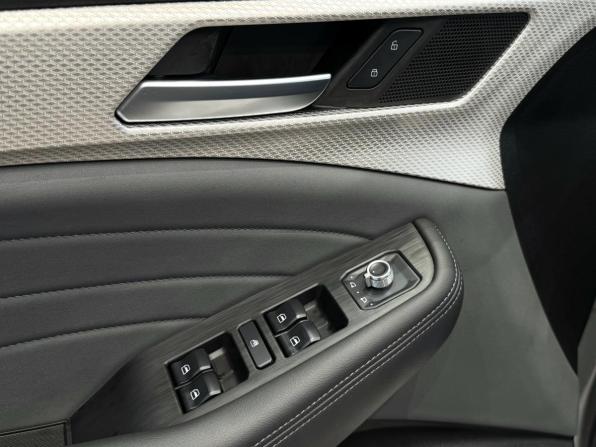 Haval F7 I Рестайлинг с пробегом 2023 года, цена 2 370 000 рублей, 4271 км, внедорожник, Автокод Объявления