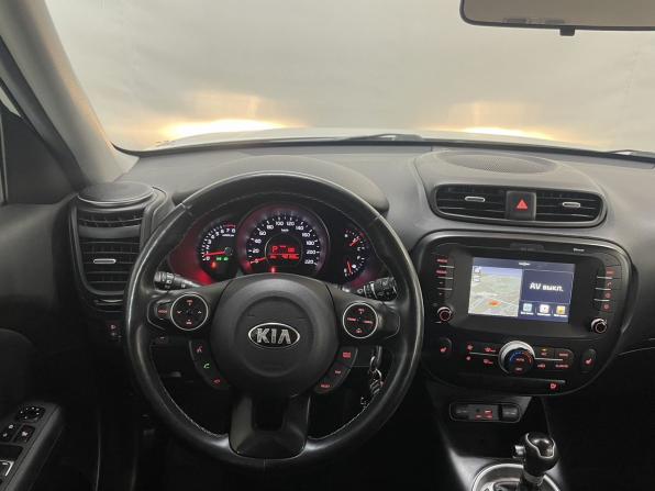 Kia Soul II Рестайлинг с пробегом 2018 года, цена 2 100 000 рублей, 40198 км, хэтчбек, Автокод Объявления