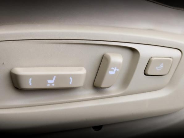 Lexus ES VI с пробегом 2014 года, цена 2 445 000 рублей, 139704 км, седан, Автокод Объявления