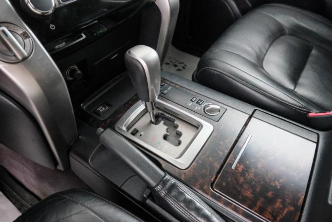 Toyota Land Cruiser 200 Series Рестайлинг 1 с пробегом 2012 года, цена 3 799 000 рублей, 185000 км, внедорожник, Автокод Объявления