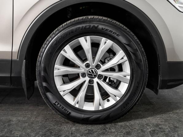 Volkswagen Tiguan II Рестайлинг с пробегом 2021 года, цена 2 849 500 рублей, 46348 км, внедорожник, Автокод Объявления