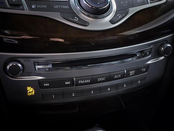Infiniti QX60 I Рестайлинг с пробегом 2018 года, цена 2 190 000 рублей, 130000 км, внедорожник, Автокод Объявления