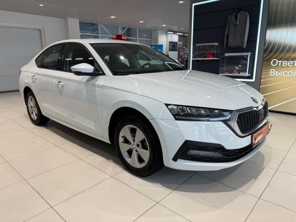 Skoda Octavia IV (A8) с пробегом 2021 года, цена 1 959 000 рублей, 133400 км, лифтбек, Автокод Объявления