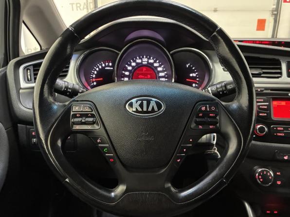 Kia Ceed II с пробегом 2014 года, цена 940 000 рублей, 176000 км, хэтчбек, Автокод Объявления