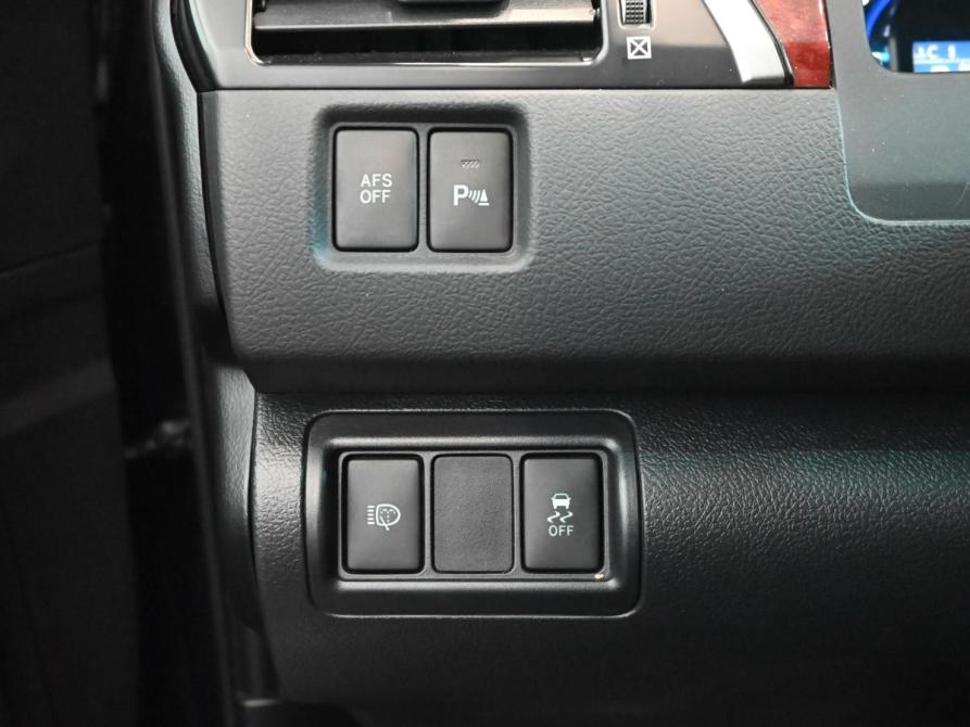 Toyota Camry VII (XV50) Екатеринбург  - изображение 15