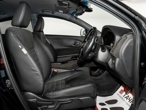 Honda Vezel I с пробегом 2017 года, цена 1 600 000 рублей, 130174 км, внедорожник, Автокод Объявления