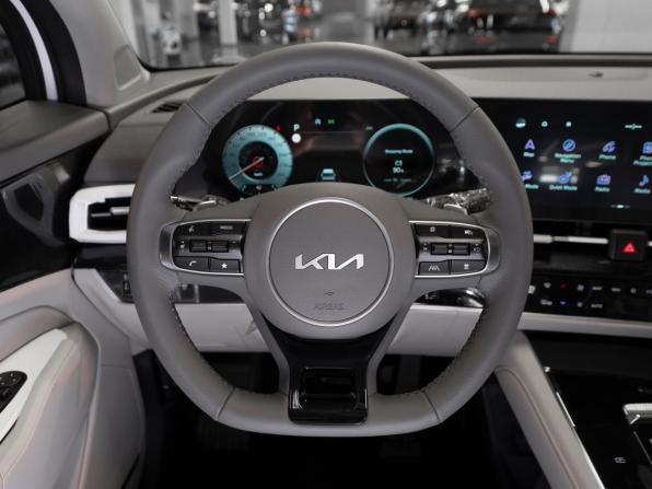 Kia Sportage V с пробегом 2026 года, цена 3 800 000 рублей, 17 км, внедорожник, Автокод Объявления