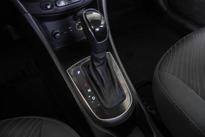 Hyundai Solaris I Рестайлинг с пробегом 2015 года, цена 860 000 рублей, 272435 км, седан, Автокод Объявления