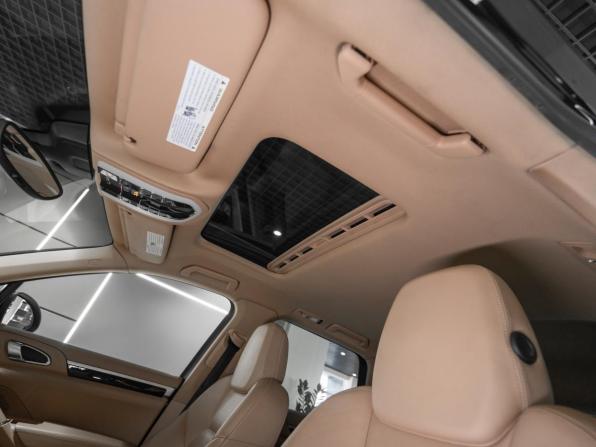 Porsche Cayenne II (958) с пробегом 2011 года, цена 1 895 000 рублей, 248920 км, внедорожник, Автокод Объявления