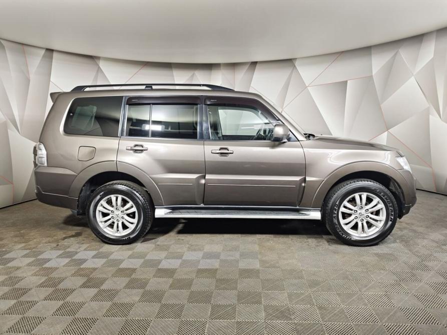 Mitsubishi Pajero IV Рестайлинг 1 Москва  - изображение 6