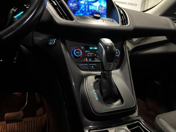 Ford Kuga II Рестайлинг с пробегом 2017 года, цена 1 399 000 рублей, 205113 км, внедорожник, Автокод Объявления