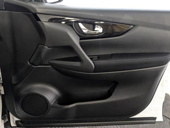 Nissan Qashqai II с пробегом 2017 года, цена 1 300 000 рублей, 164850 км, внедорожник, Автокод Объявления