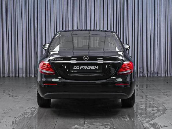Mercedes-Benz E-Класс V (W213 S213 C238) с пробегом 2019 года, цена 2 339 000 рублей, 196992 км, седан, Автокод Объявления