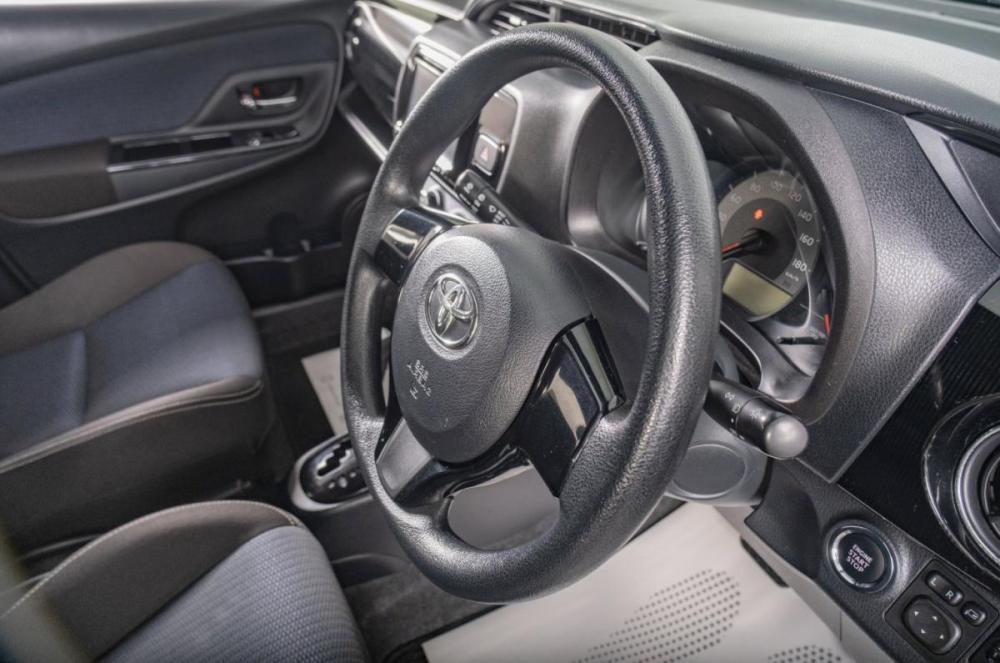 Toyota Vitz III (XP130) Рестайлинг Томск  - изображение 13
