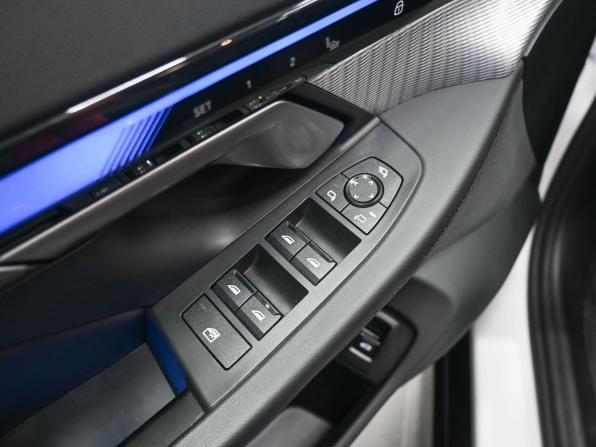 BMW 5 серии VIII (G60/G61/G68) с пробегом 2024 года, цена 7 349 900 рублей, 16911 км, седан, Автокод Объявления