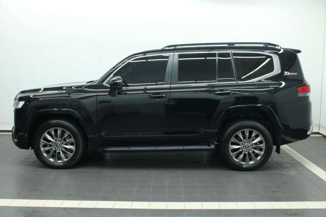 Toyota Land Cruiser 300 Series с пробегом 2021 года, цена 10 390 000 рублей, 61074 км, внедорожник, Автокод Объявления