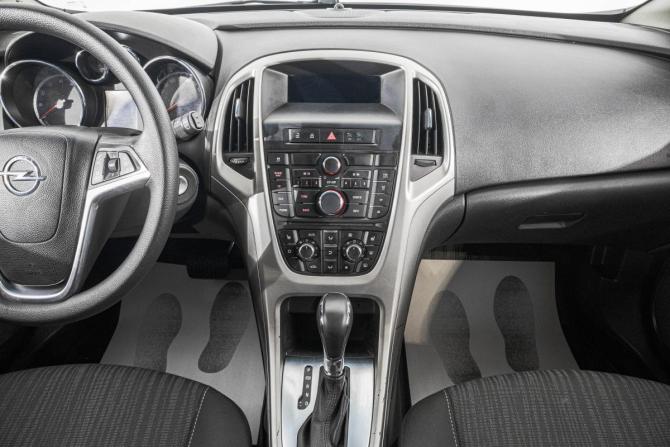 Opel Astra J с пробегом 2012 года, цена 649 000 рублей, 176000 км, хэтчбек, Автокод Объявления