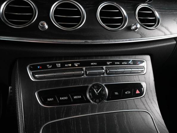 Mercedes-Benz E-Класс V (W213 S213 C238) с пробегом 2019 года, цена 3 249 000 рублей, 136695 км, седан, Автокод Объявления
