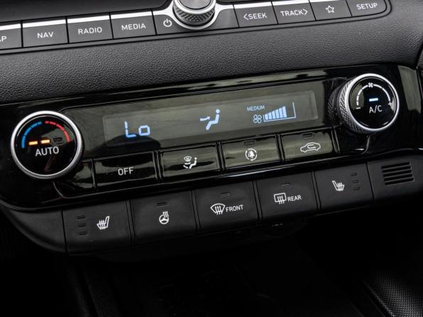 Hyundai Elantra VII (CN7) Рестайлинг с пробегом 2024 года, цена 2 290 000 рублей, 13372 км, седан, Автокод Объявления