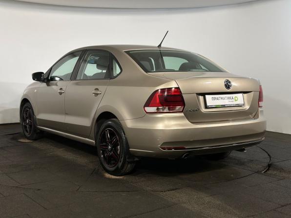 Volkswagen Polo V Рестайлинг с пробегом 2016 года, цена 890 000 рублей, 170000 км, седан, Автокод Объявления