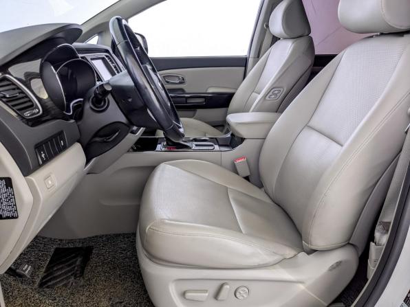 Kia Carnival III с пробегом 2019 года, цена 3 220 000 рублей, 81835 км, минивэн, Автокод Объявления