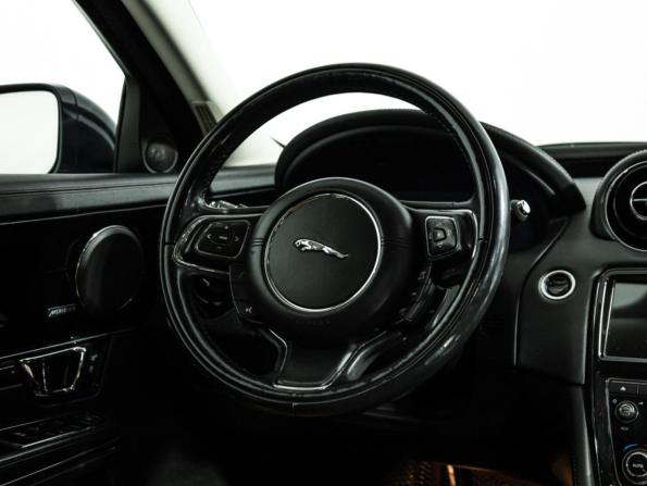Jaguar XJ IV (X351) Рестайлинг с пробегом 2016 года, цена 1 950 000 рублей, 170929 км, седан, Автокод Объявления