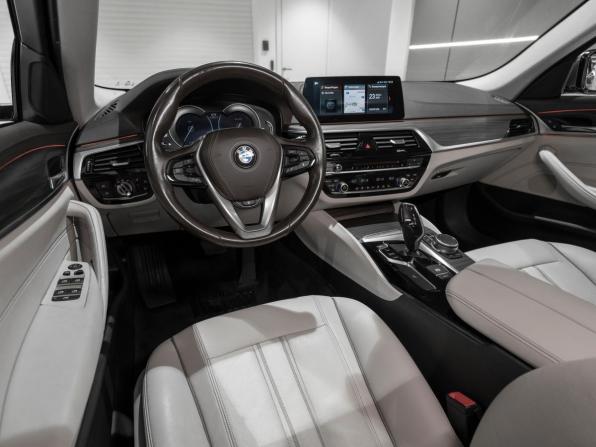 BMW 5 серии VII (G30/G31/G38) с пробегом 2017 года, цена 2 570 000 рублей, 145948 км, седан, Автокод Объявления