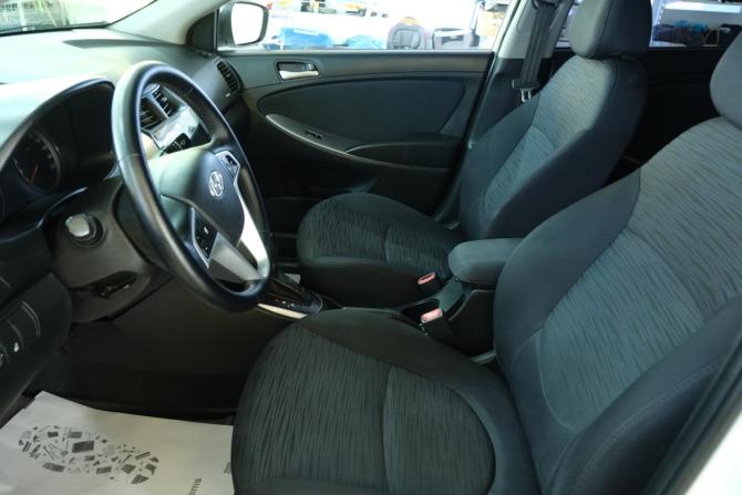 Hyundai Solaris I Рестайлинг с пробегом 2015 года, цена 979 000 рублей, 92000 км, седан, Автокод Объявления