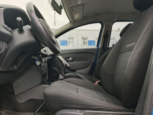 Renault Sandero II с пробегом 2015 года, цена 849 000 рублей, 121700 км, хэтчбек, Автокод Объявления