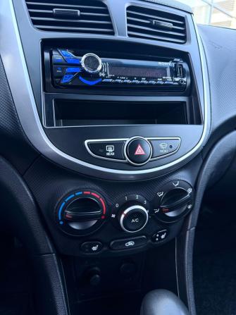 Hyundai Solaris I с пробегом 2013 года, цена 885 000 рублей, 98842 км, седан, Автокод Объявления