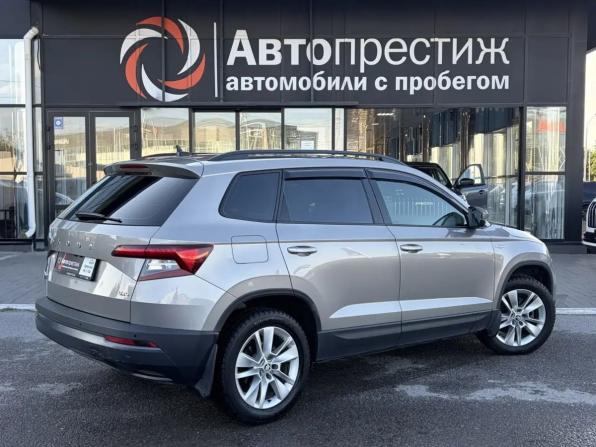 Skoda Karoq I с пробегом 2021 года, цена 2 099 000 рублей, 144036 км, внедорожник, Автокод Объявления