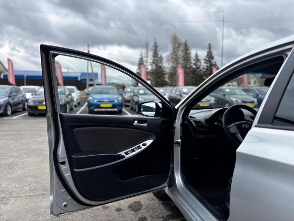 Hyundai Solaris I с пробегом 2014 года, цена 830 000 рублей, 163334 км, седан, Автокод Объявления