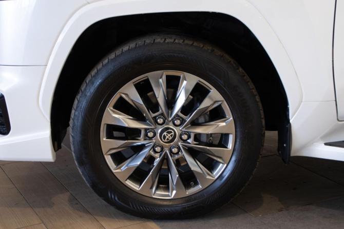 Toyota Land Cruiser 300 Series с пробегом 2021 года, цена 8 750 000 рублей, 158669 км, внедорожник, Автокод Объявления