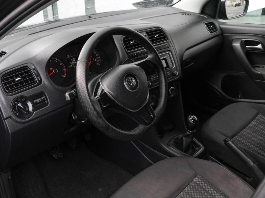 Volkswagen Polo V Рестайлинг Челябинск  - изображение 12