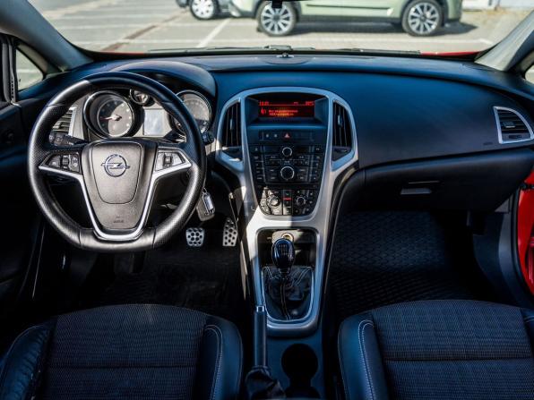 Opel Astra J Рестайлинг с пробегом 2012 года, цена 760 000 рублей, 207893 км, хэтчбек, Автокод Объявления