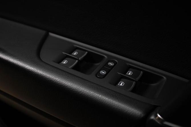 Volkswagen Touareg II Рестайлинг с пробегом 2017 года, цена 2 800 000 рублей, 189657 км, внедорожник, Автокод Объявления