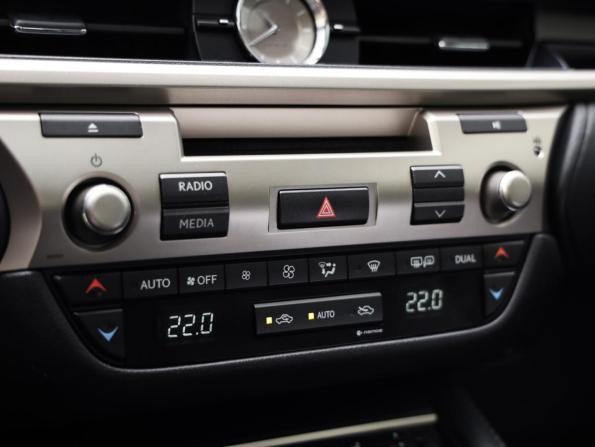 Lexus ES VI Рестайлинг с пробегом 2016 года, цена 2 599 000 рублей, 152864 км, седан, Автокод Объявления