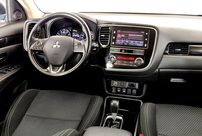 Mitsubishi Outlander III Рестайлинг 2 с пробегом 2018 года, цена 1 870 000 рублей, 235730 км, внедорожник, Автокод Объявления