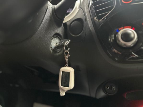 Nissan Juke I Рестайлинг с пробегом 2014 года, цена 1 060 000 рублей, 174868 км, внедорожник, Автокод Объявления