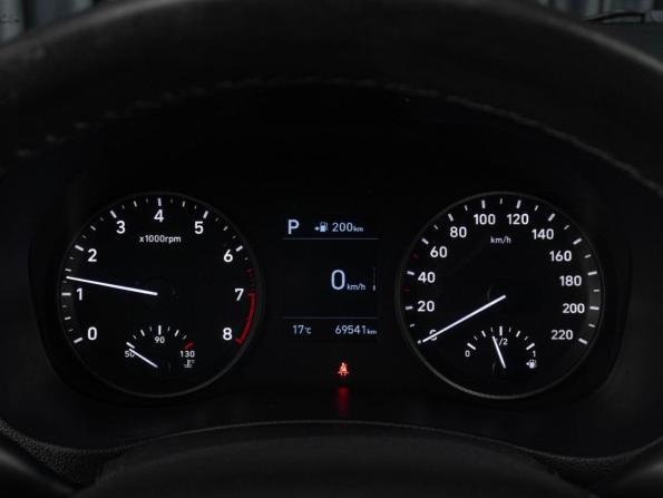 Hyundai Solaris II с пробегом 2020 года, цена 1 719 000 рублей, 69541 км, седан, Автокод Объявления