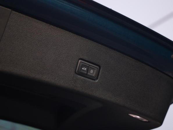 Audi Q8 I (4M) с пробегом 2018 года, цена 4 900 000 рублей, 172536 км, внедорожник, Автокод Объявления