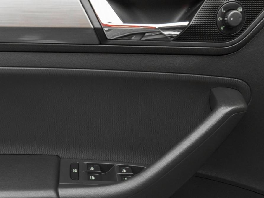 Skoda Rapid I Рестайлинг Москва  - изображение 15