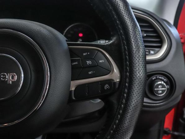 Jeep Renegade I с пробегом 2015 года, цена 1 570 000 рублей, 95700 км, внедорожник, Автокод Объявления