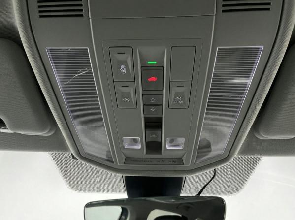 Volkswagen Touareg III с пробегом 2022 года, цена 7 290 000 рублей, 83627 км, внедорожник, Автокод Объявления