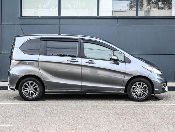 Honda Freed I Рестайлинг с пробегом 2012 года, цена 979 000 рублей, 216212 км, компактвэн, Автокод Объявления