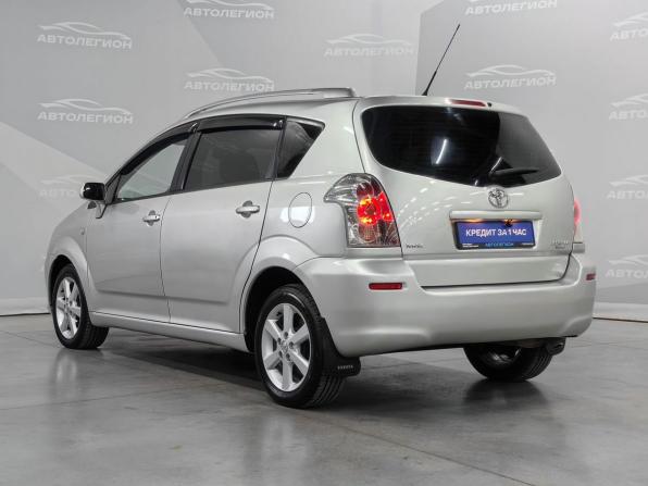 Toyota Corolla Verso I Рестайлинг с пробегом 2006 года, цена 800 000 рублей, 290909 км, компактвэн, Автокод Объявления