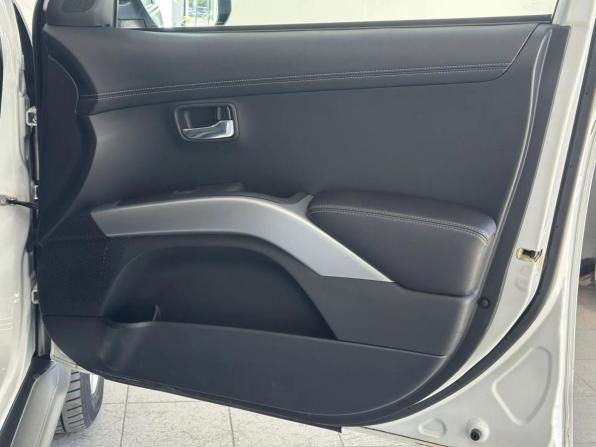 Mitsubishi Outlander II Рестайлинг с пробегом 2010 года, цена 1 200 000 рублей, 266104 км, внедорожник, Автокод Объявления