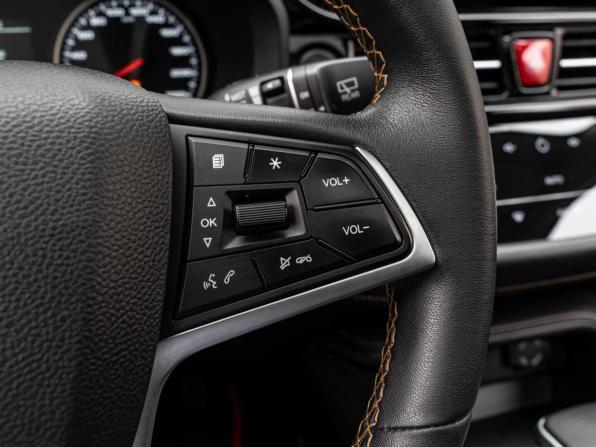 Москвич 3 с пробегом 2022 года, цена 1 340 000 рублей, 49243 км, внедорожник, Автокод Объявления