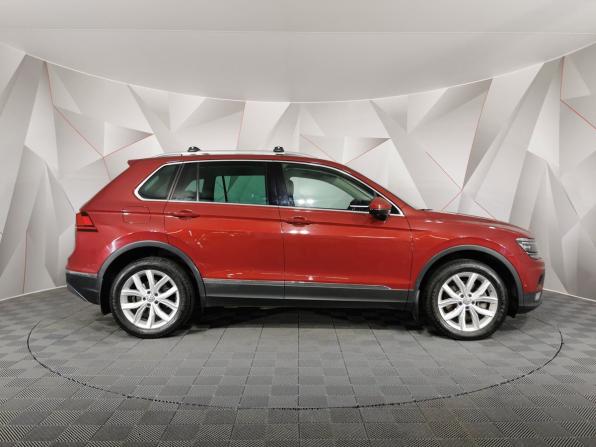 Volkswagen Tiguan II с пробегом 2018 года, цена 1 795 150 рублей, 173080 км, внедорожник, Автокод Объявления